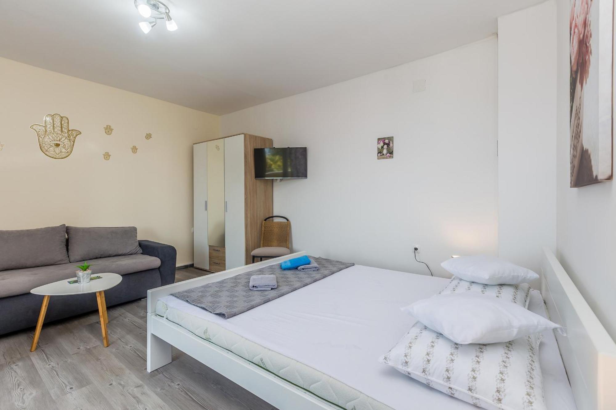 Apartmani Tena Нивице Экстерьер фото